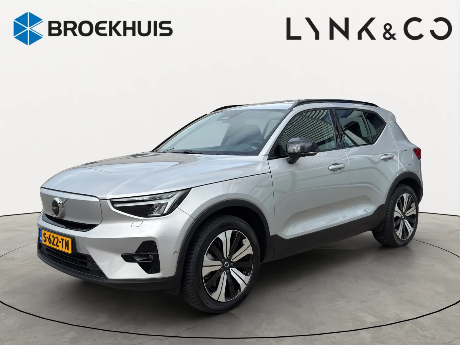 Volvo XC40 (2023) — foto 1