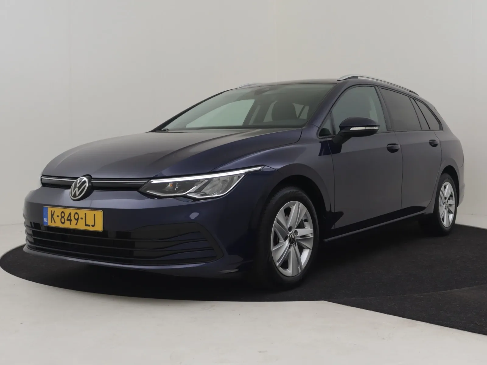 Volkswagen Golf (2021) — foto 1