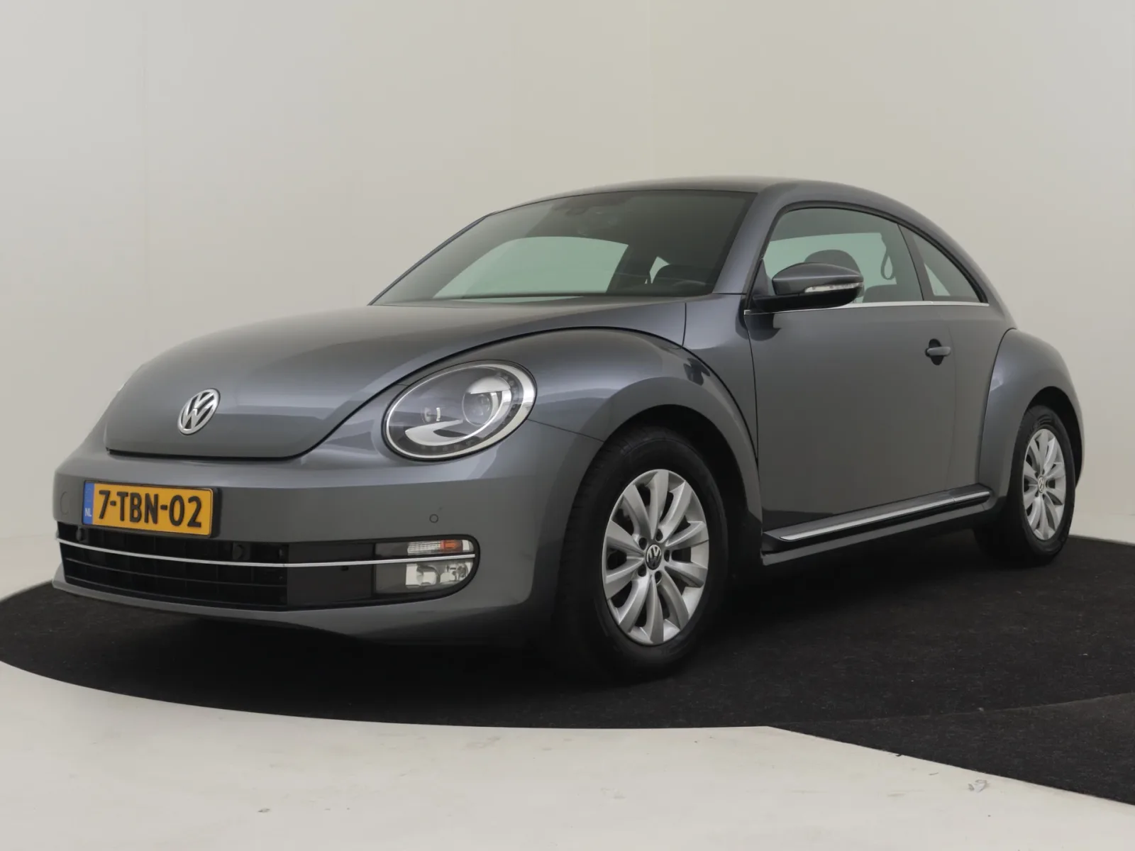 Volkswagen Beetle (2014) — foto 1