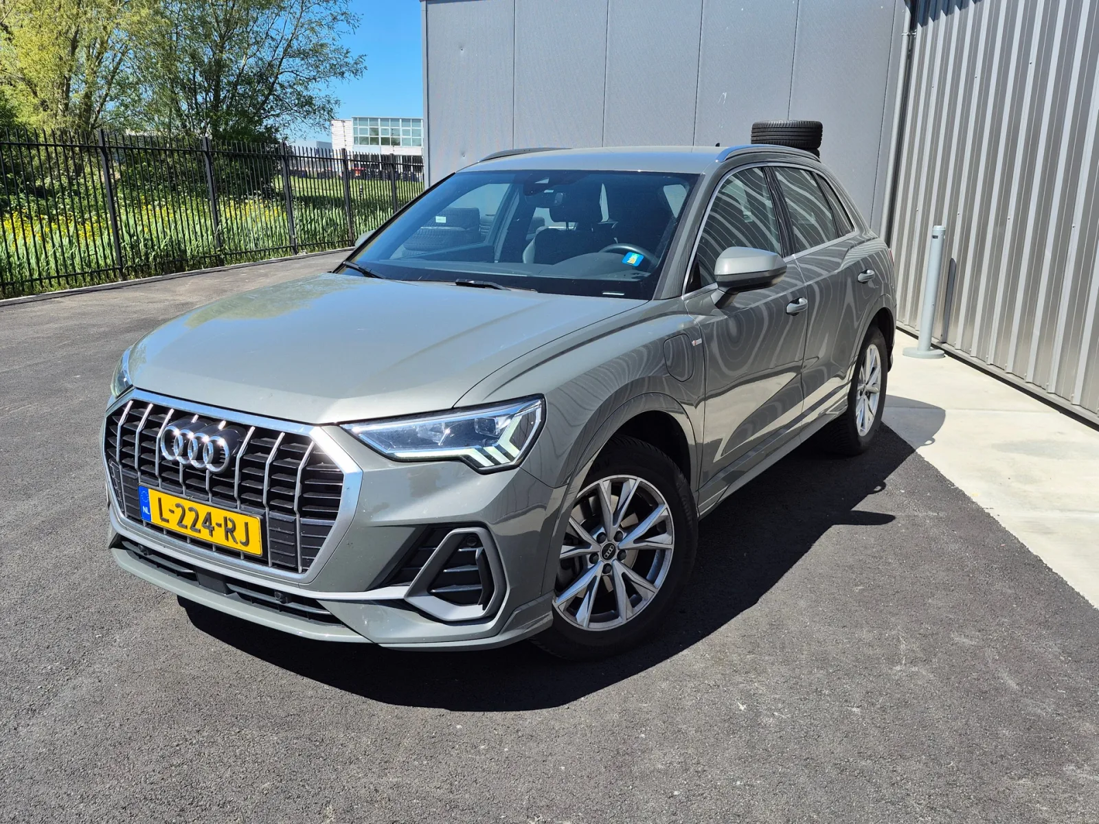 Audi Q3 (2021) — foto 1