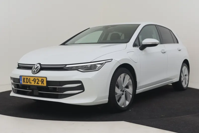 Volkswagen Golf (2025)
