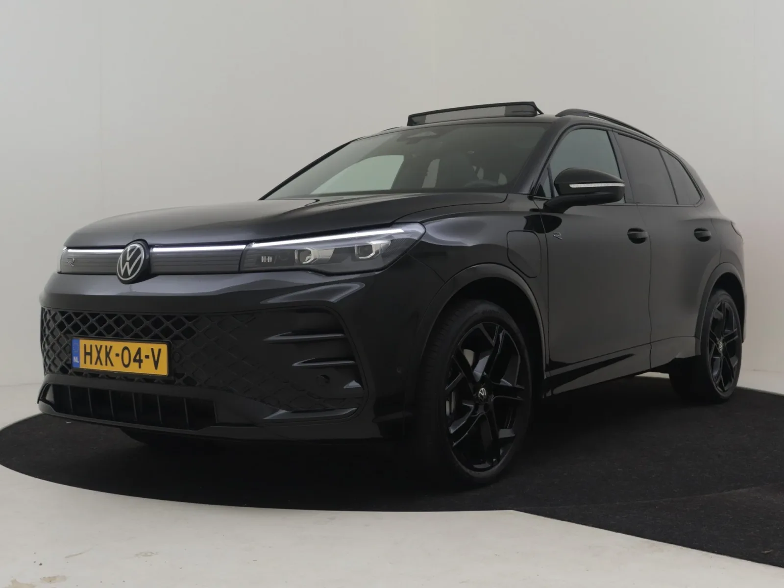 Volkswagen Tiguan (2025) — foto 1
