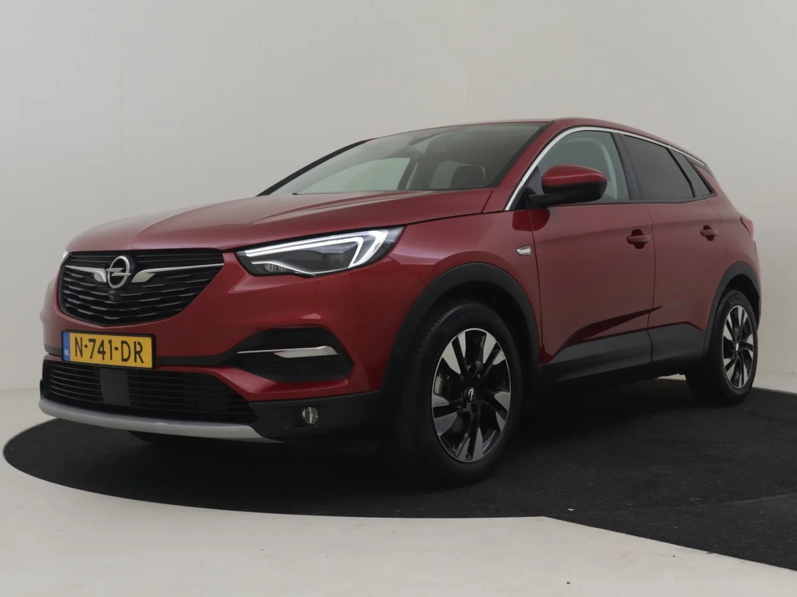 Opel Grandland X (2021) — foto 1