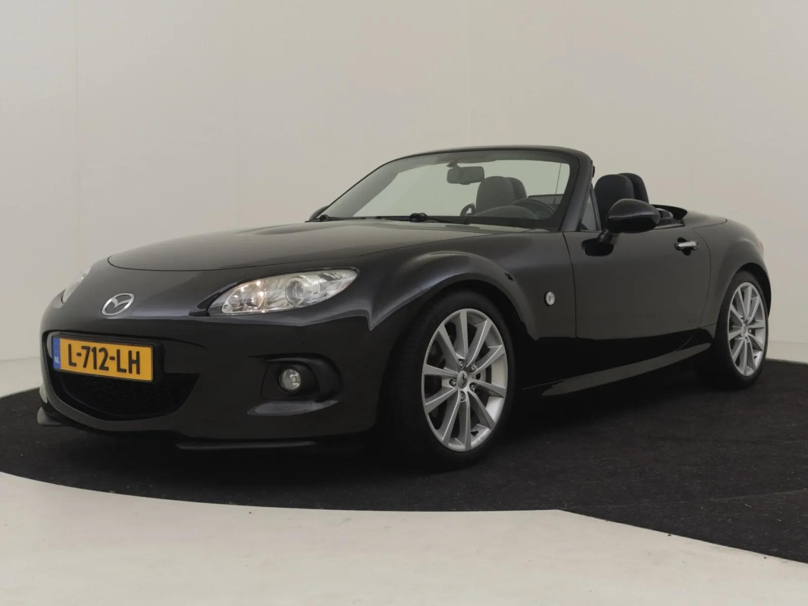 Mazda MX-5 (2013) — foto 1