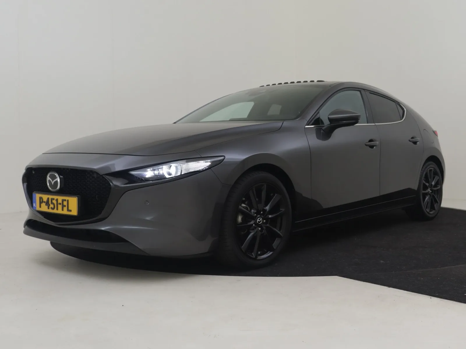 Mazda 3 (2022) — foto 1
