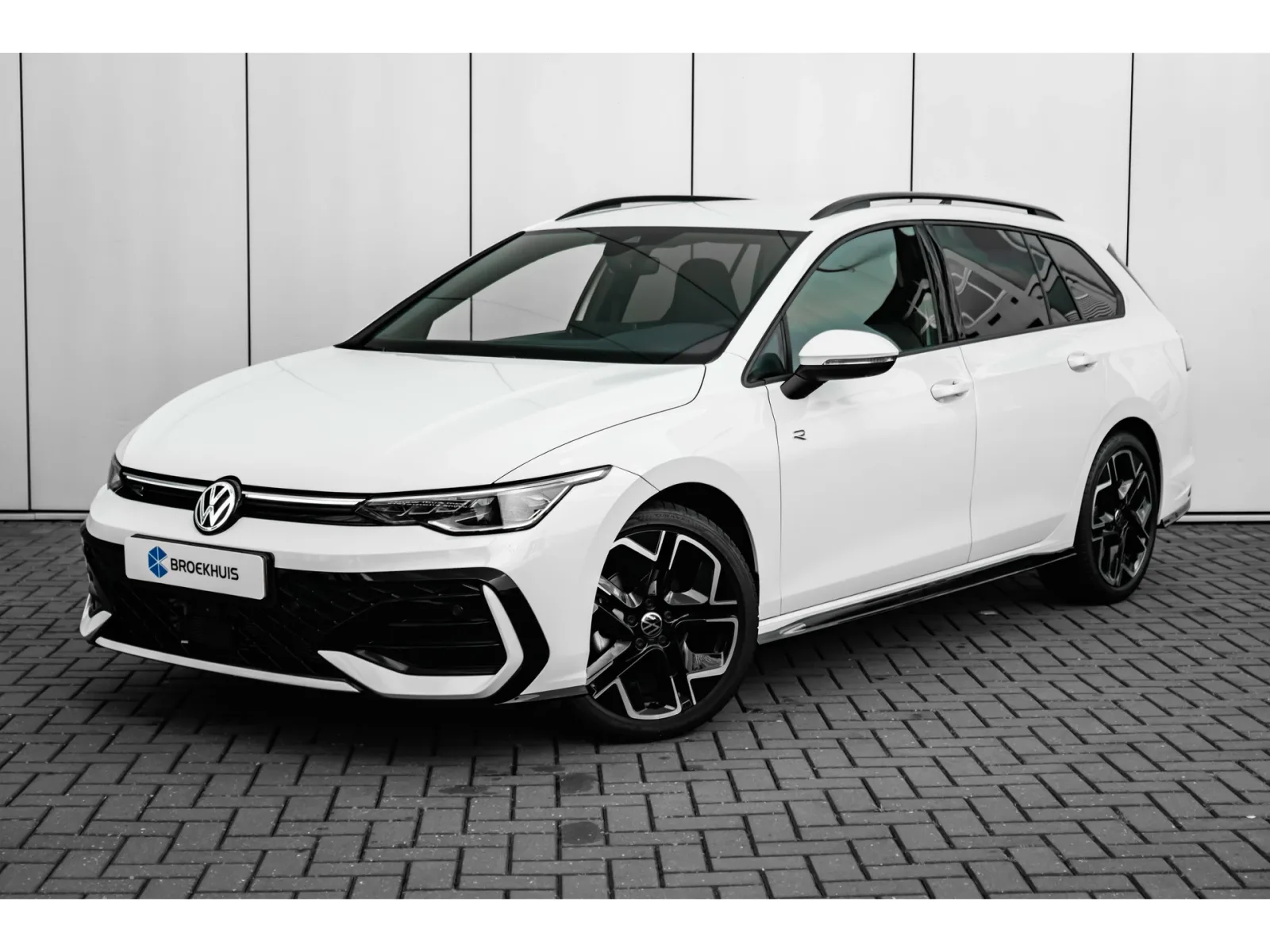 Volkswagen Golf (2025) — foto 1