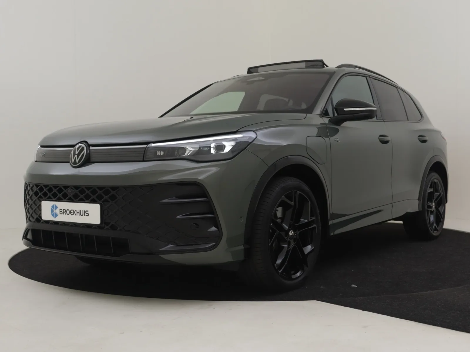 Volkswagen Tiguan (2025) — foto 1