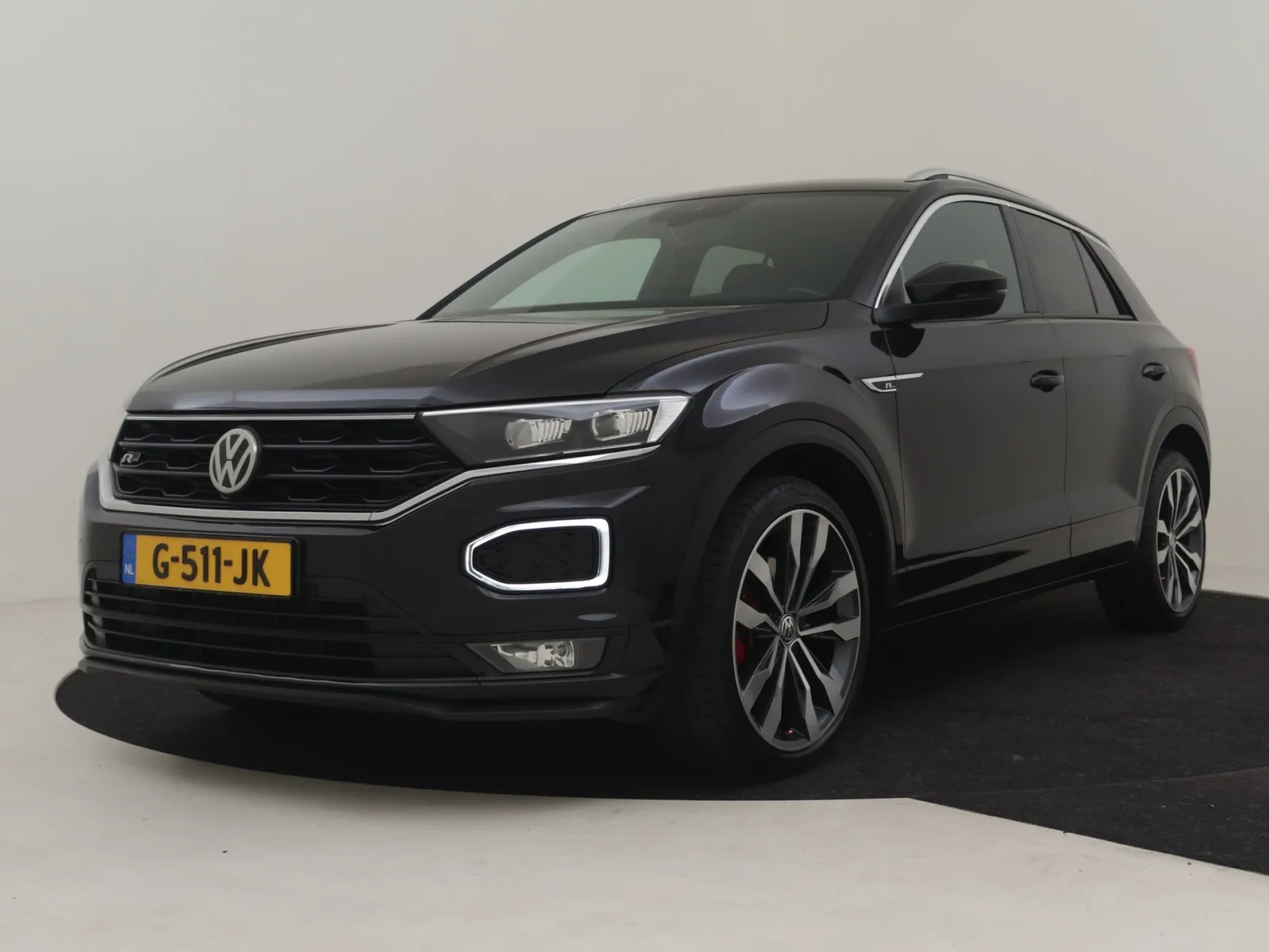 Volkswagen T-Roc (2019) — foto 1