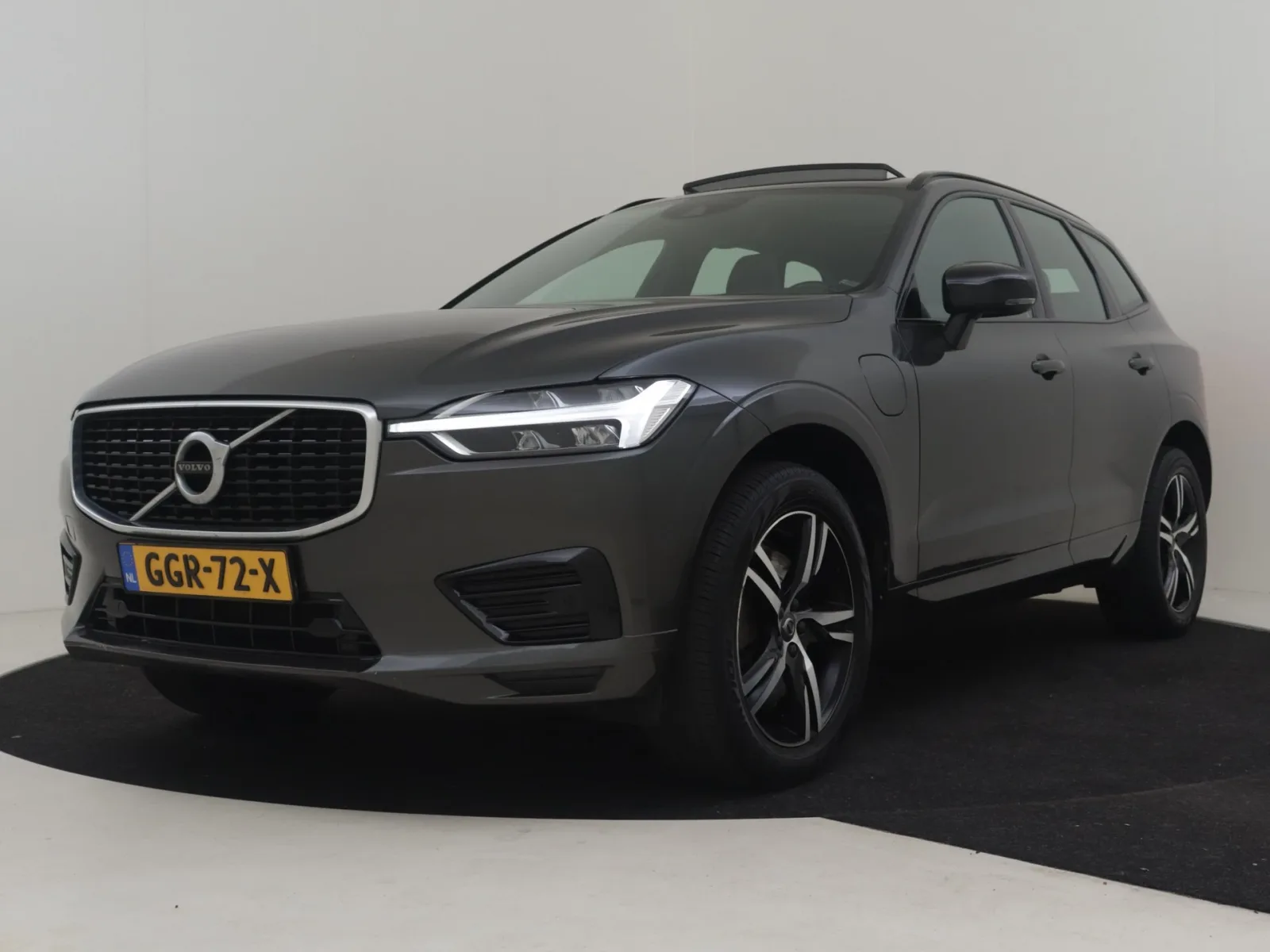 Volvo XC60 (2020) — foto 1