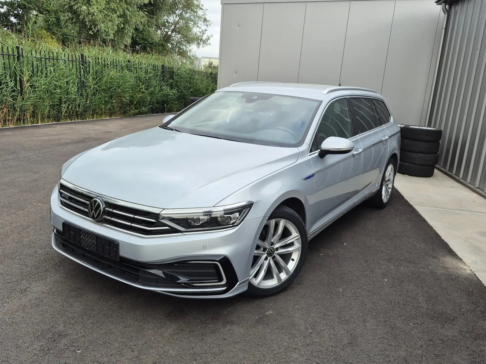 Volkswagen Passat (2022) — foto 1