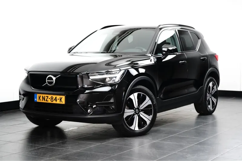 Volvo XC40 (2023)