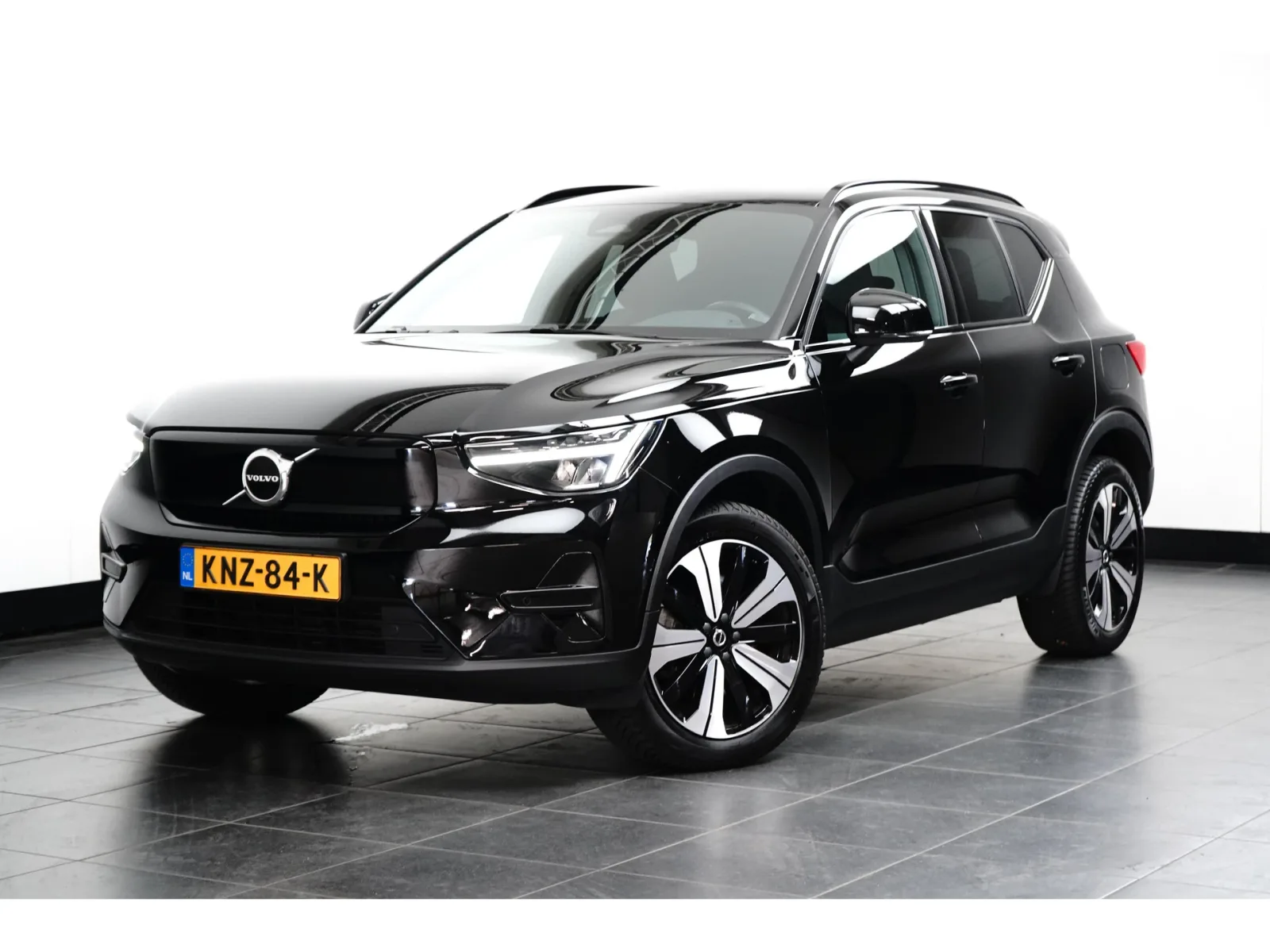 Volvo XC40 (2023) — foto 1