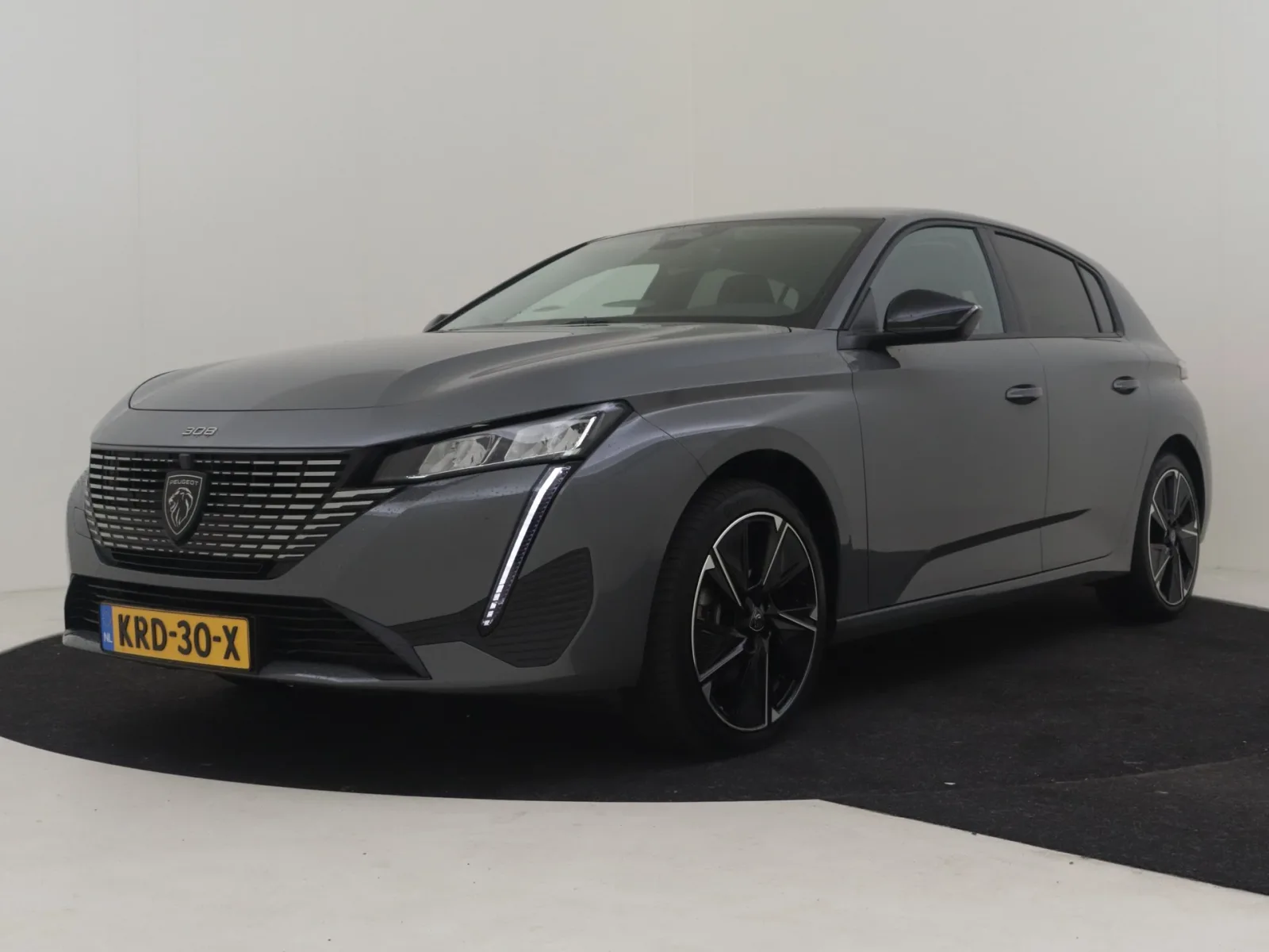 Peugeot e-308 (2024) — foto 1