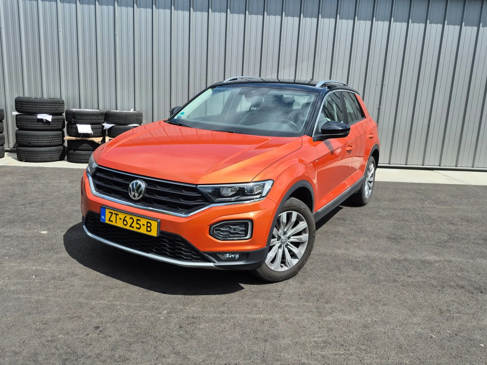 Volkswagen T-Roc (2019) — foto 1