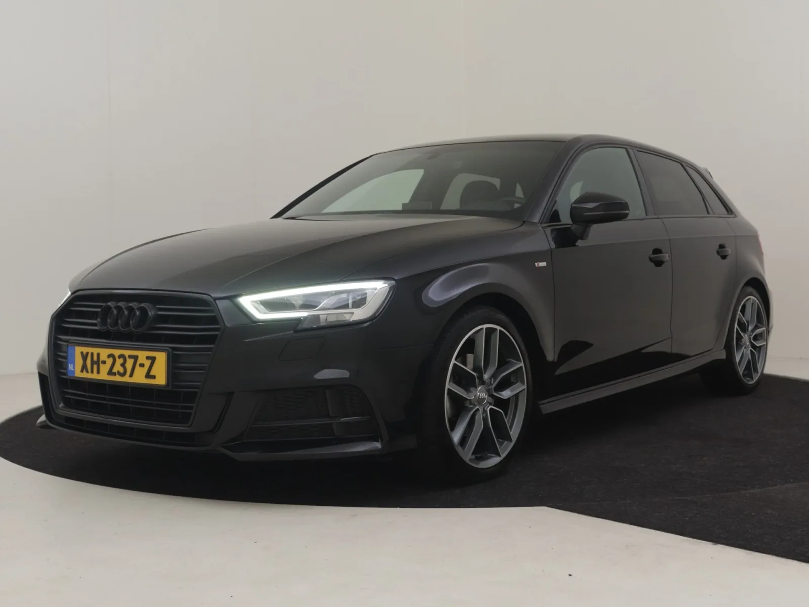 Audi A3 (2019) — foto 1