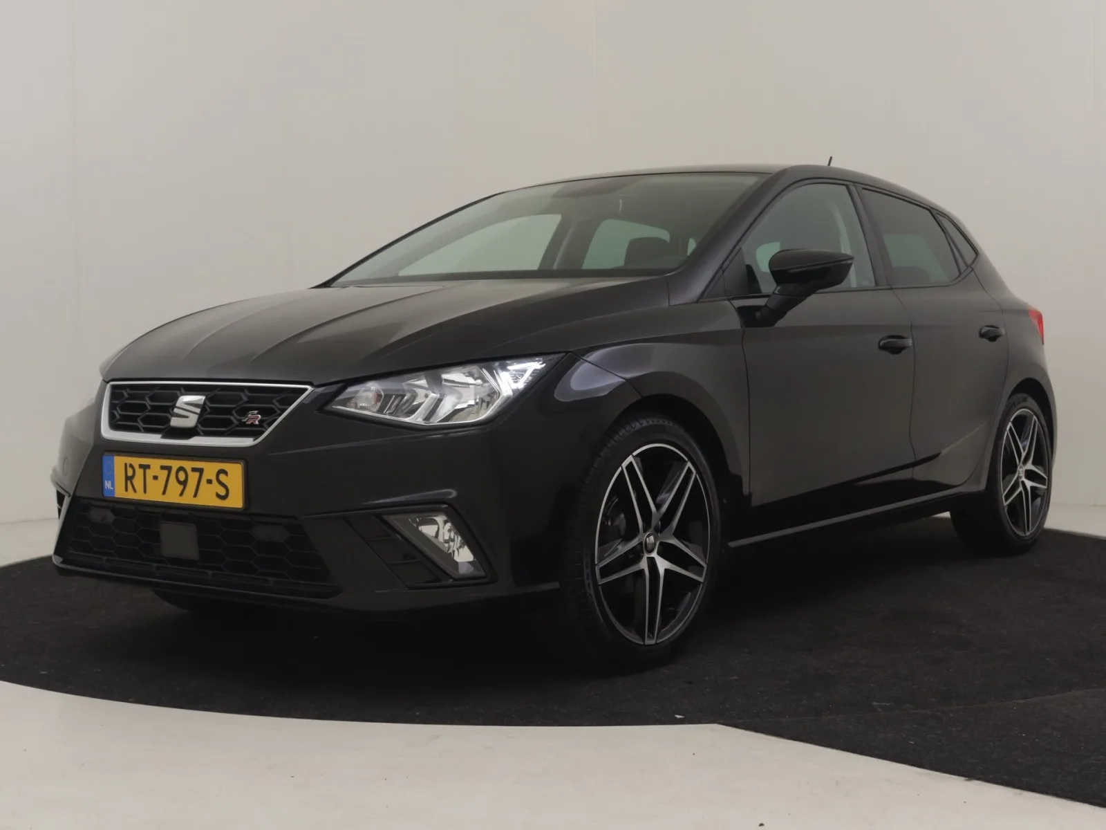 SEAT Ibiza (2018) — foto 1
