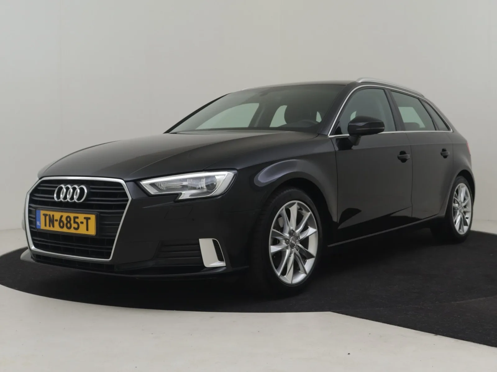 Audi A3 (2018) — foto 1