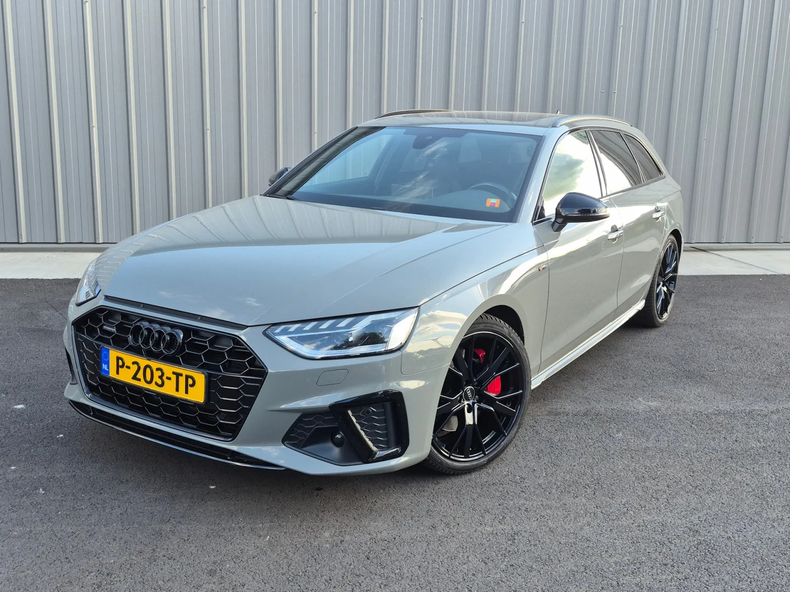 Audi A4 (2021) — foto 1