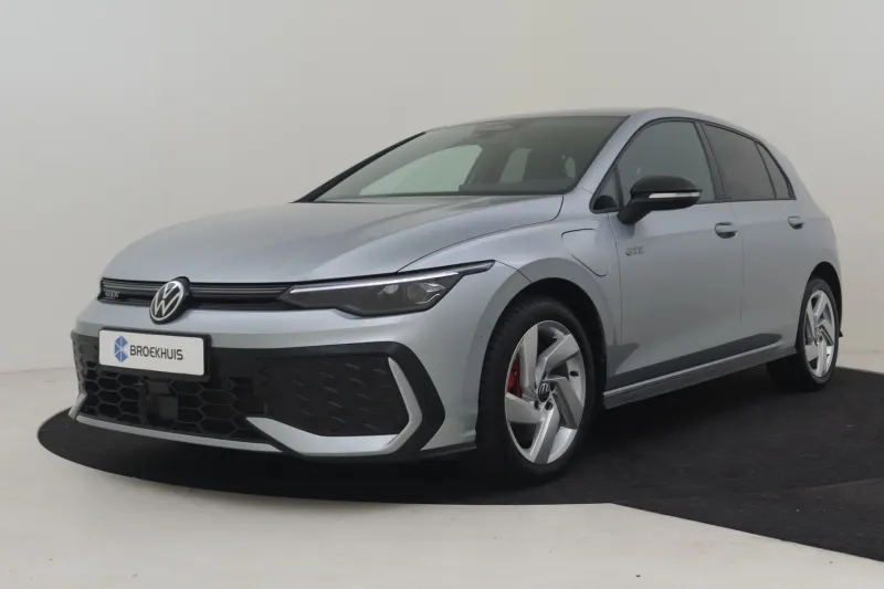Volkswagen Golf (2025)