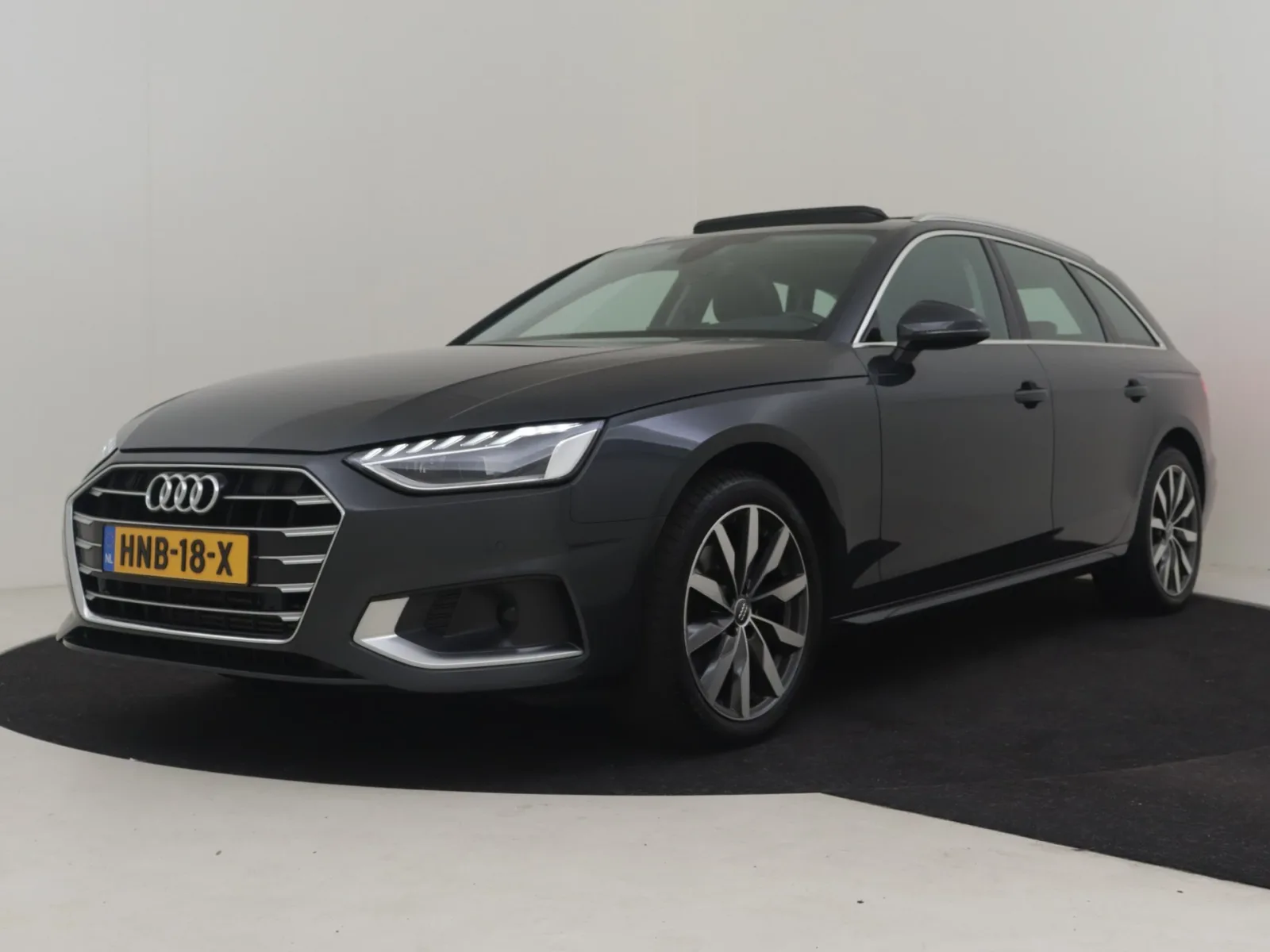 Audi A4 (2021) — foto 1