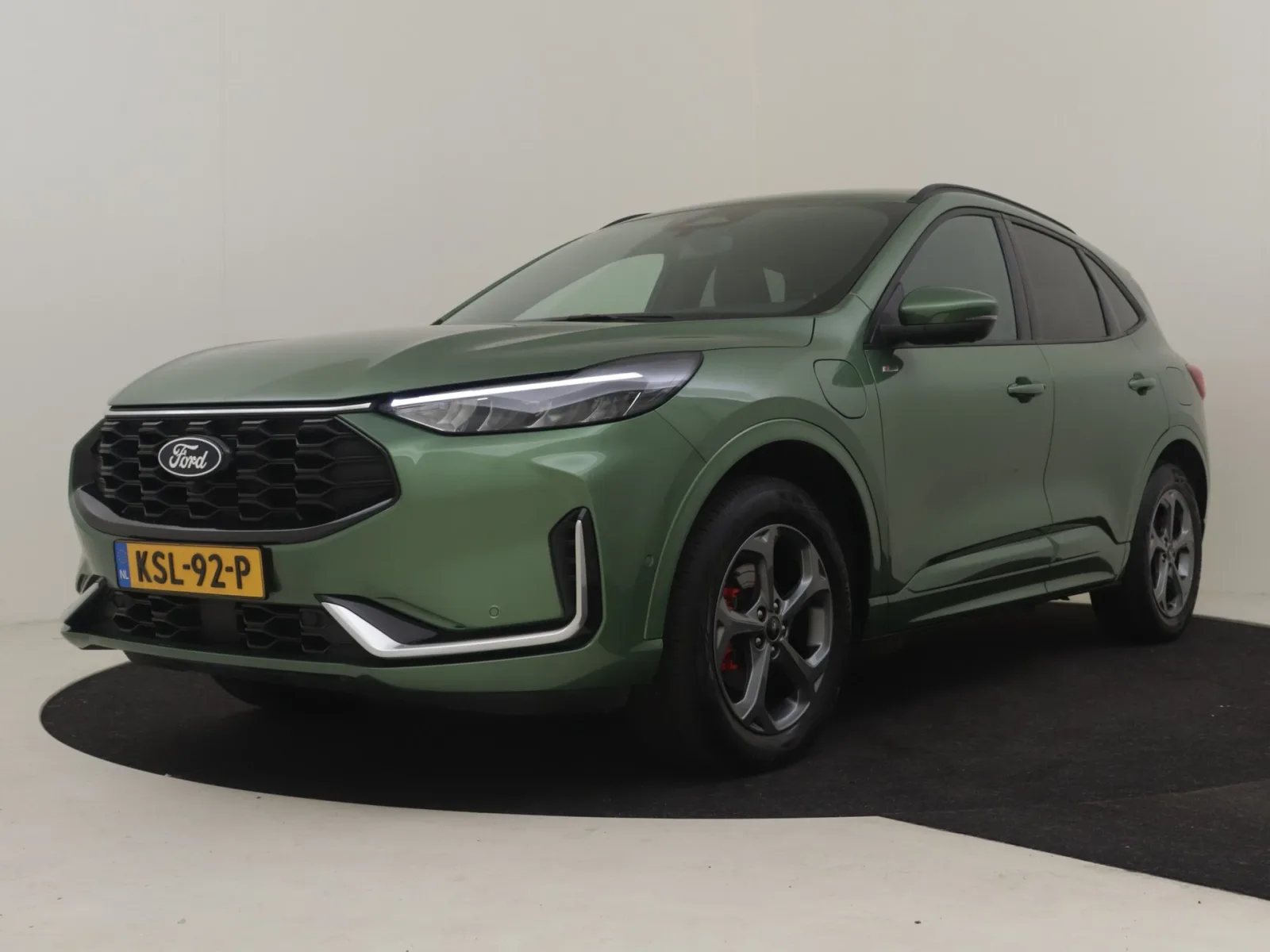 Ford Kuga (2025) — foto 1