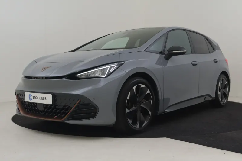 CUPRA Born (2023)