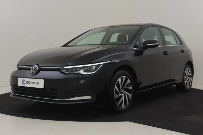 Volkswagen Golf (2024)