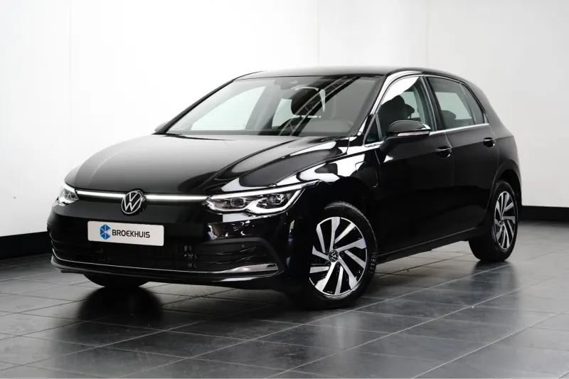 Volkswagen Golf (2024)