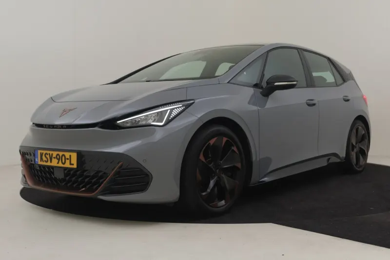 CUPRA Born (2023)