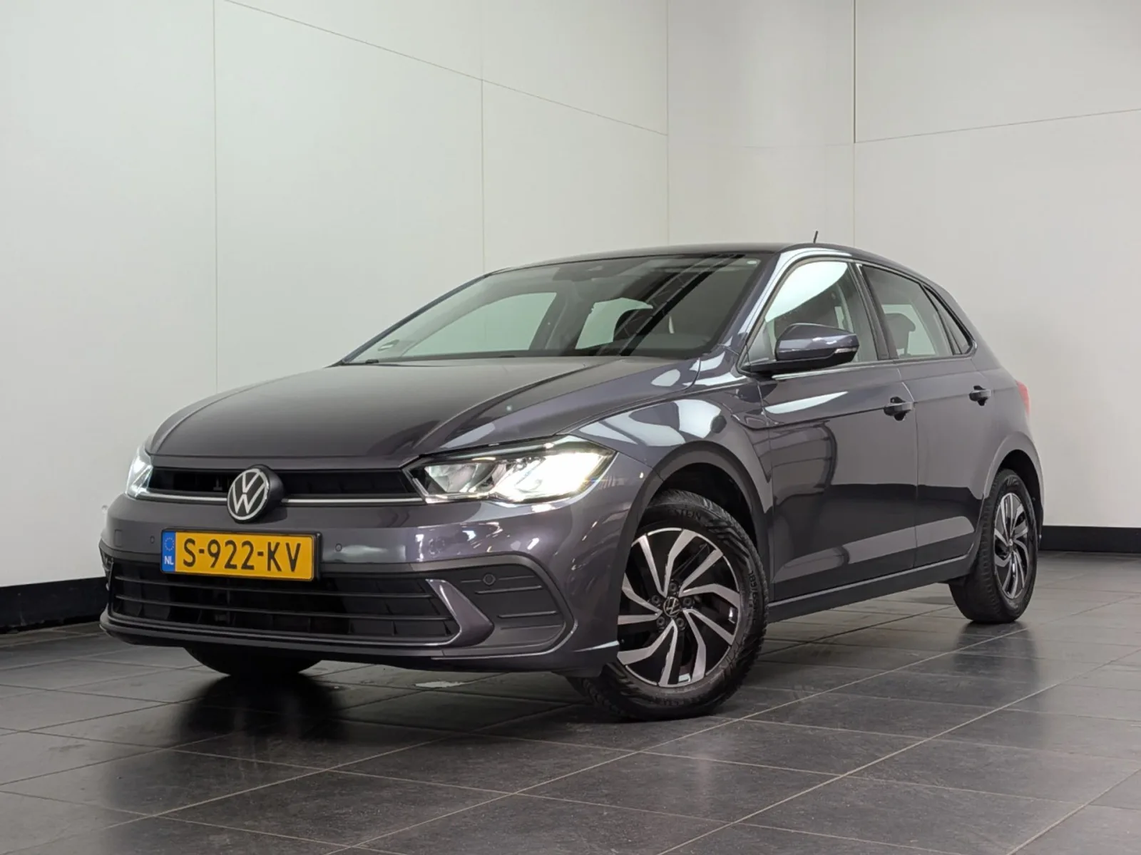 Volkswagen Polo (2023) — foto 1