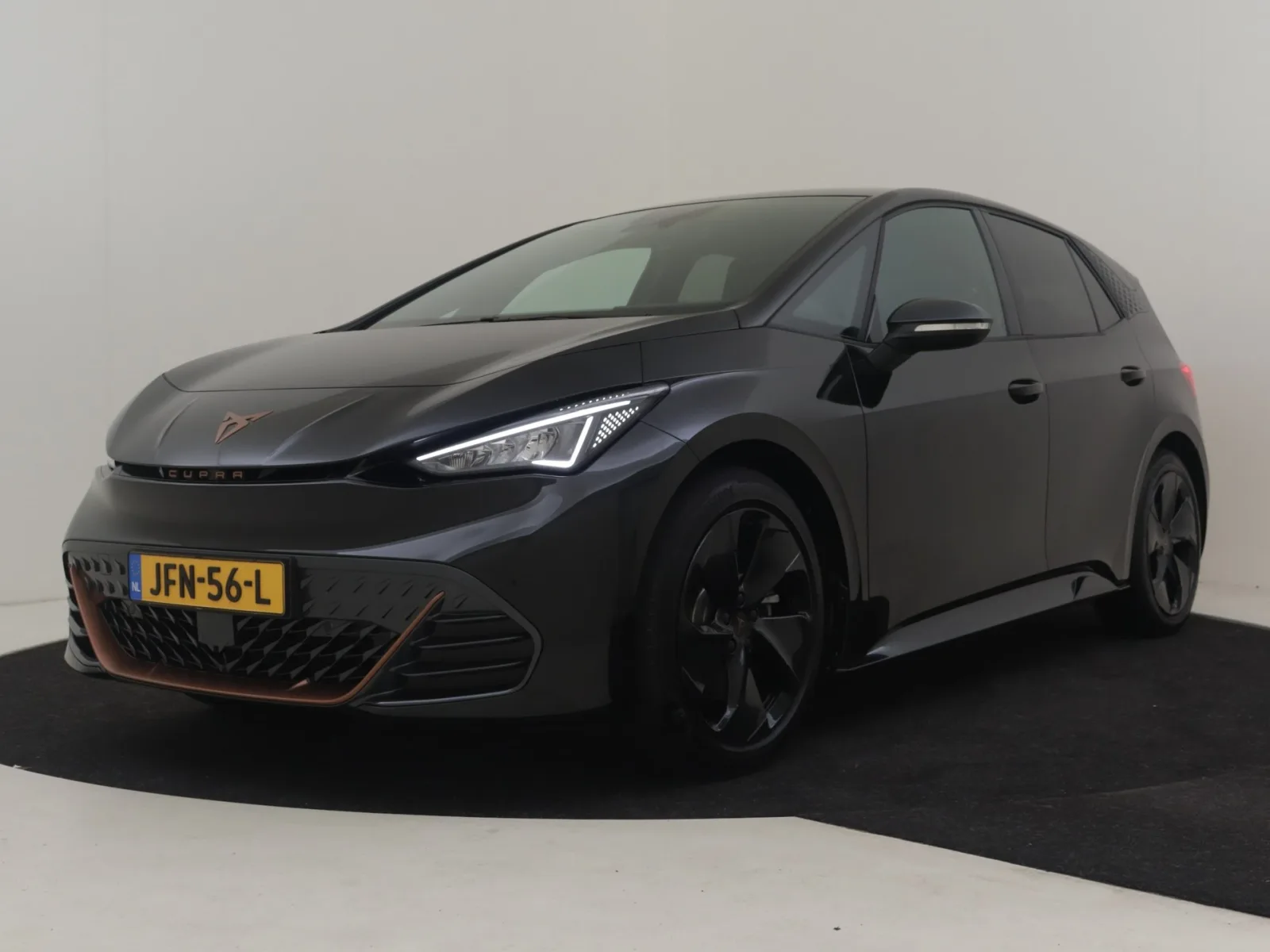 CUPRA Born (2025) — foto 1