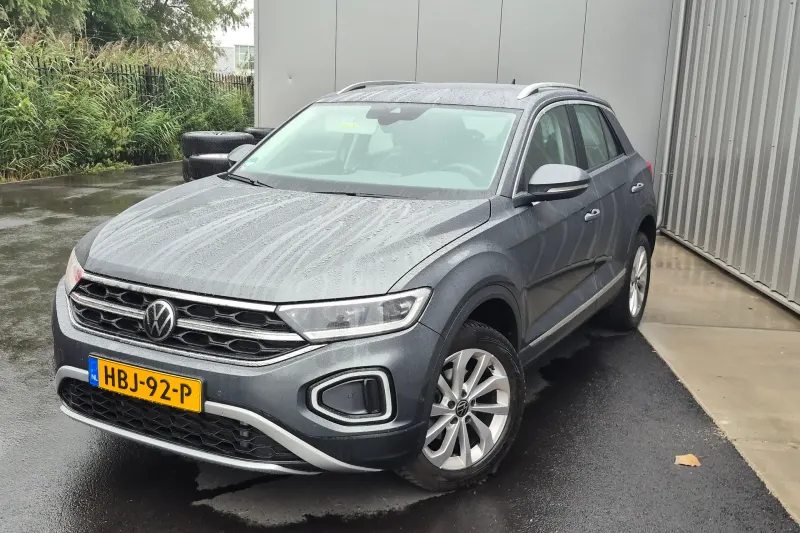 Volkswagen T-Roc (2023)