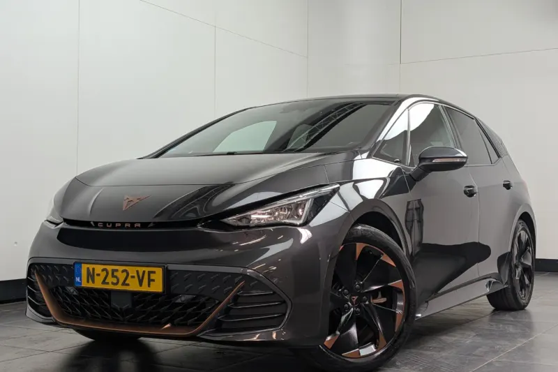 CUPRA Born (2021)