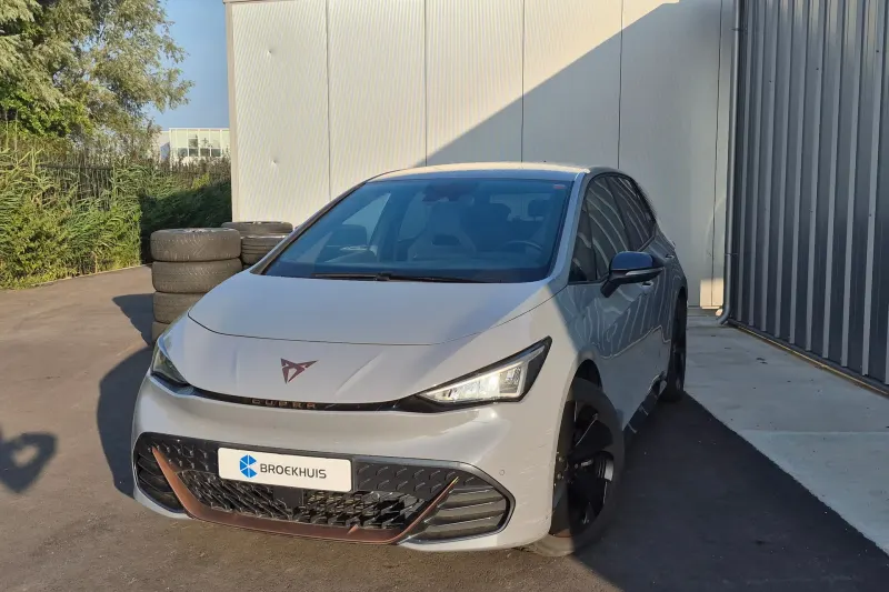 CUPRA Born (2024)