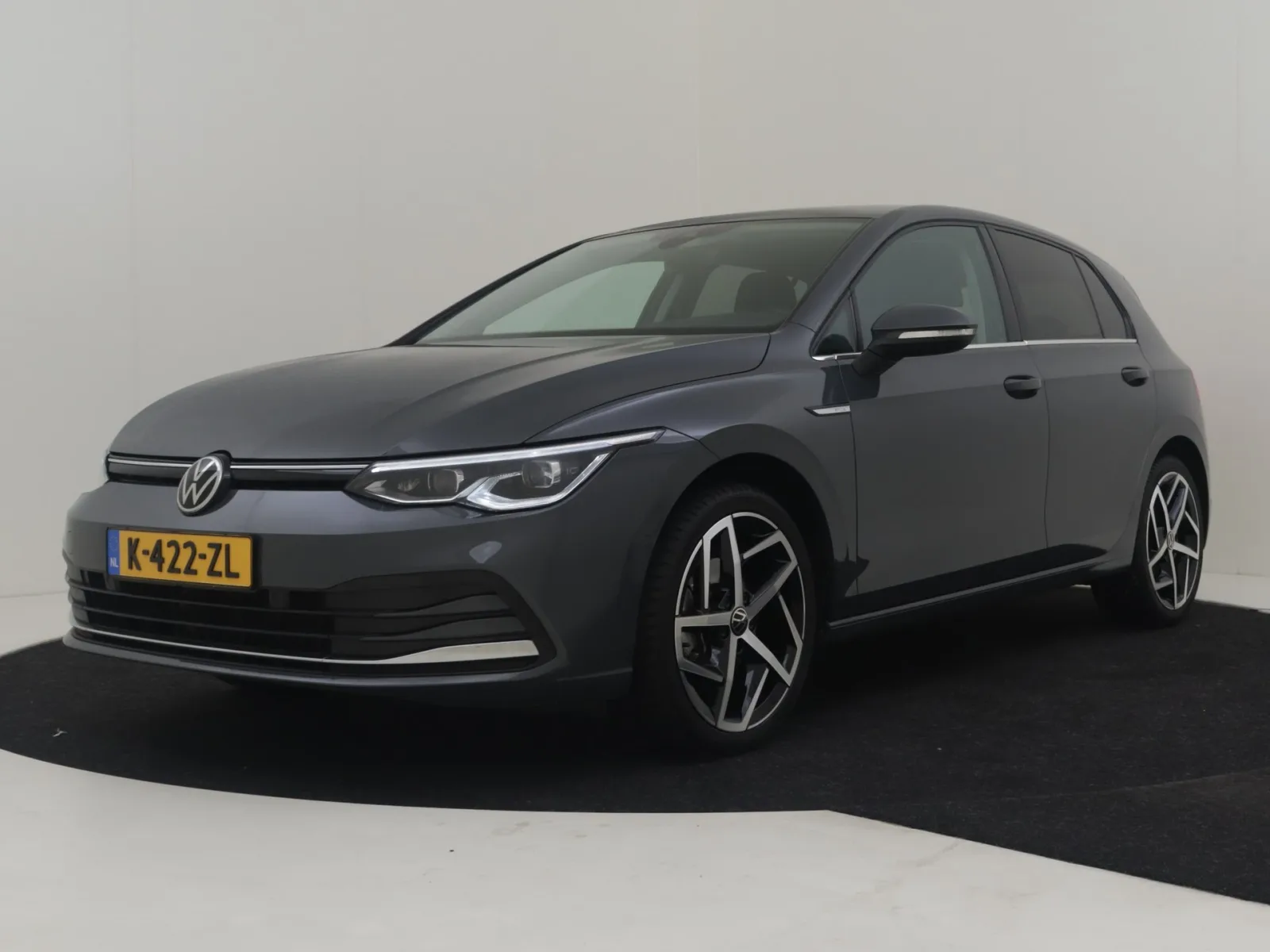 Volkswagen Golf (2020) — foto 1