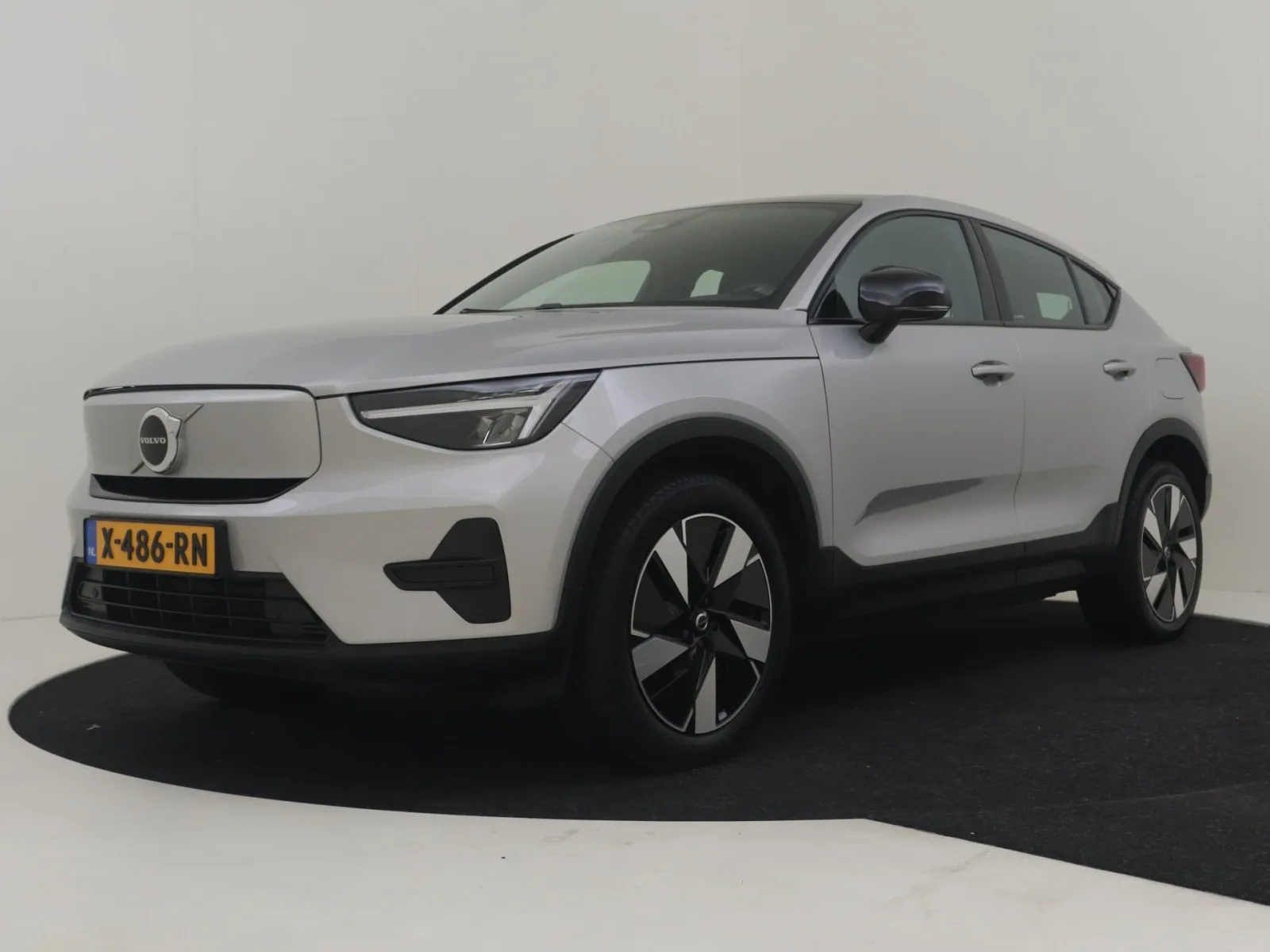 Volvo C40 (2024) — foto 1