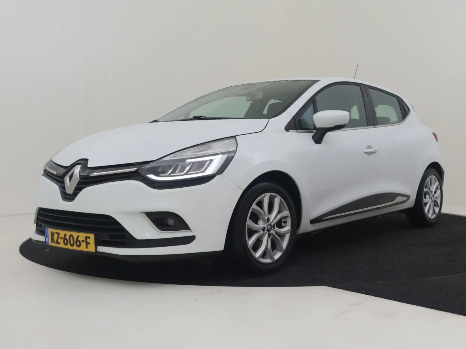 Renault Clio (2017) — foto 1