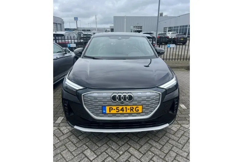 Audi Q4 e-tron (2021)