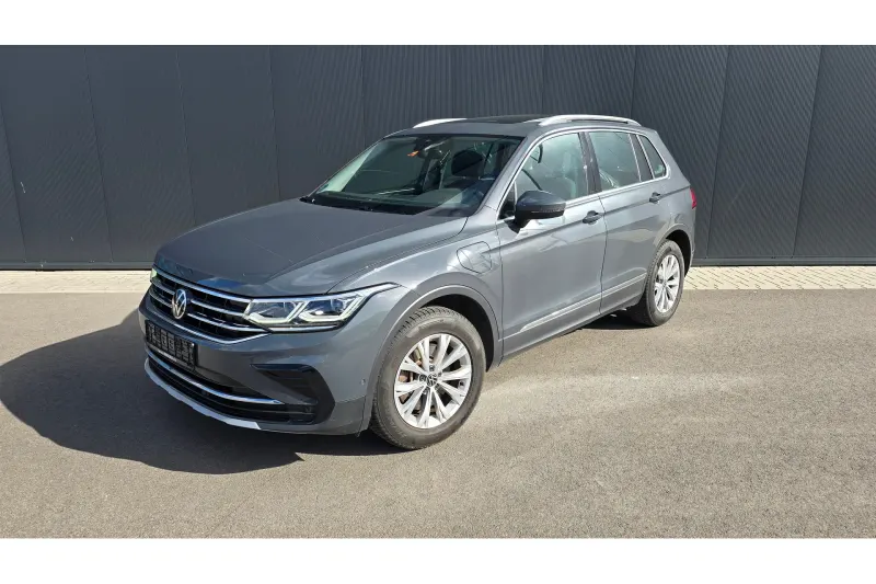 Volkswagen Tiguan (2022)