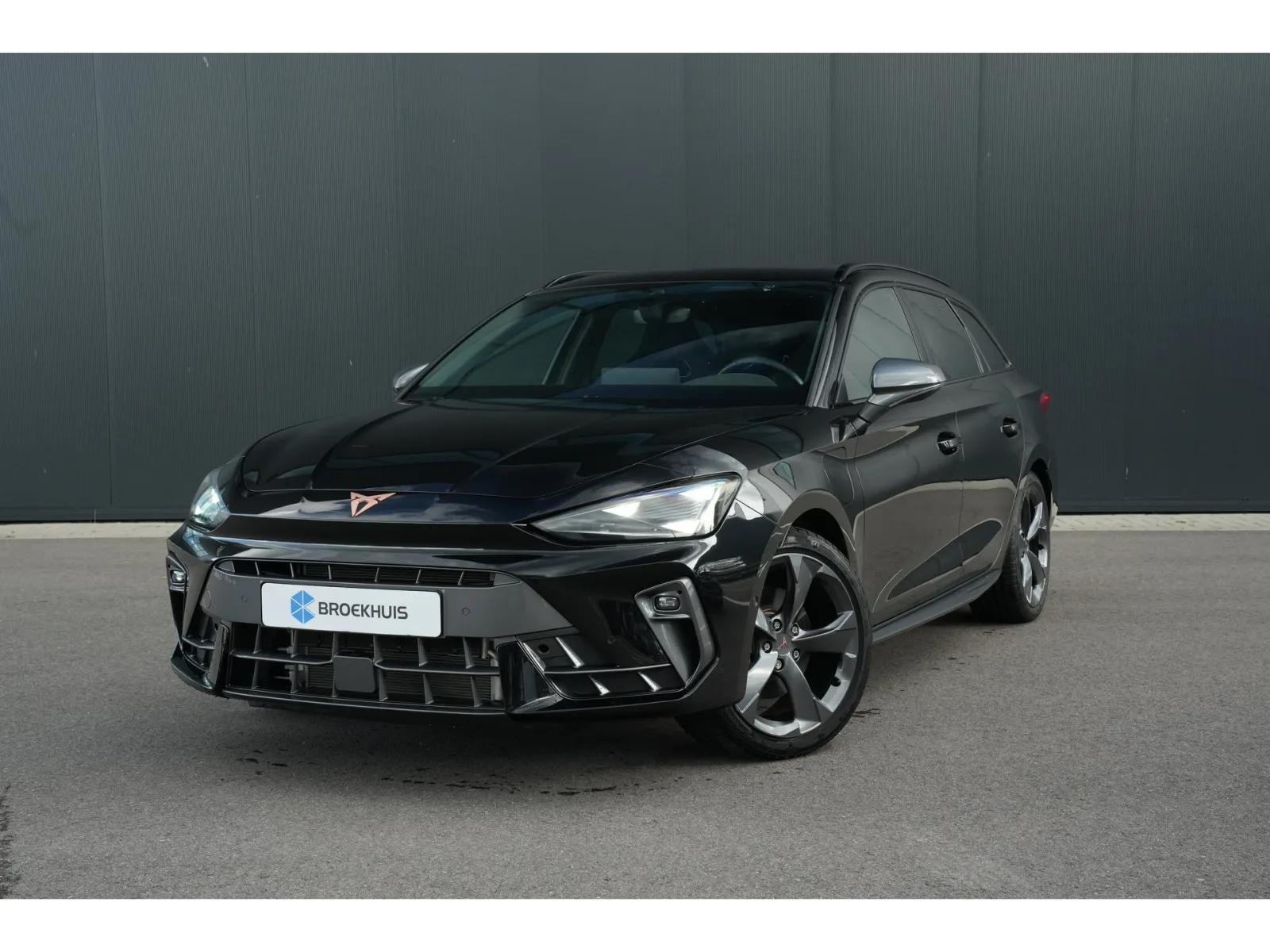 CUPRA Leon Sportstourer (2025) — foto 1