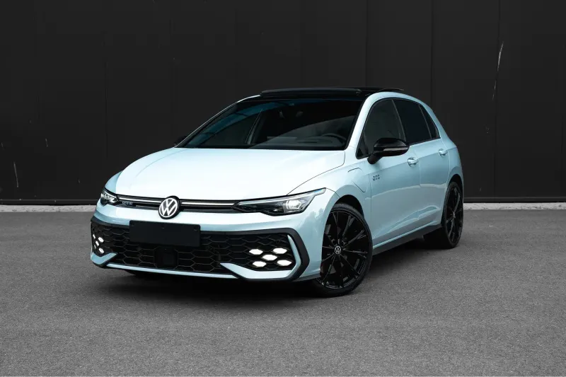 Volkswagen Golf (2025)