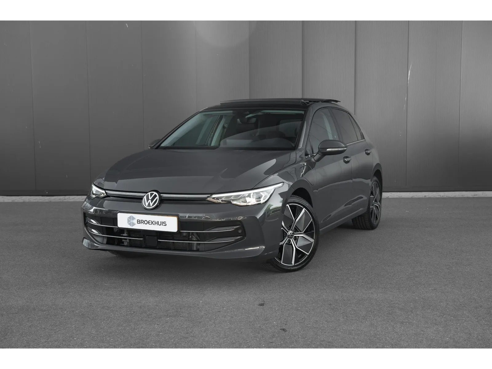 Volkswagen Golf (2025) — foto 1
