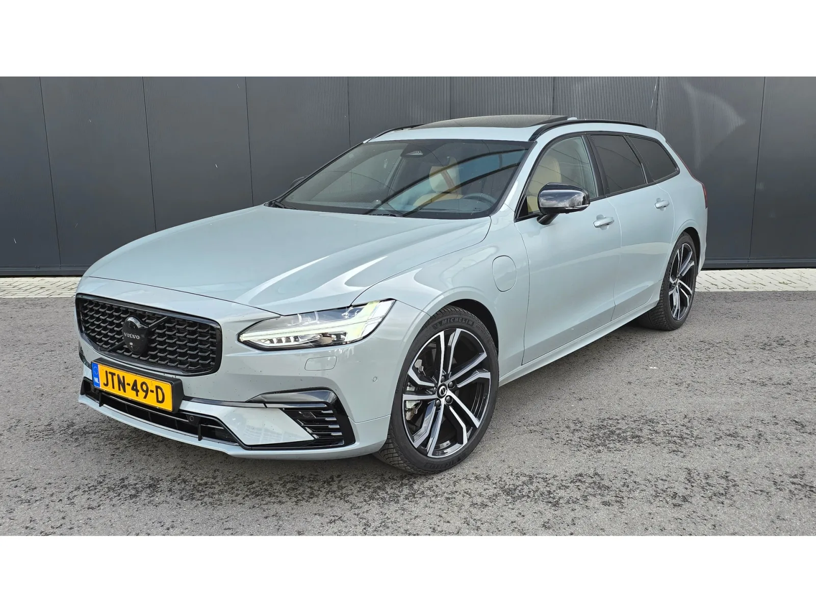 Volvo V90 (2026) — foto 1