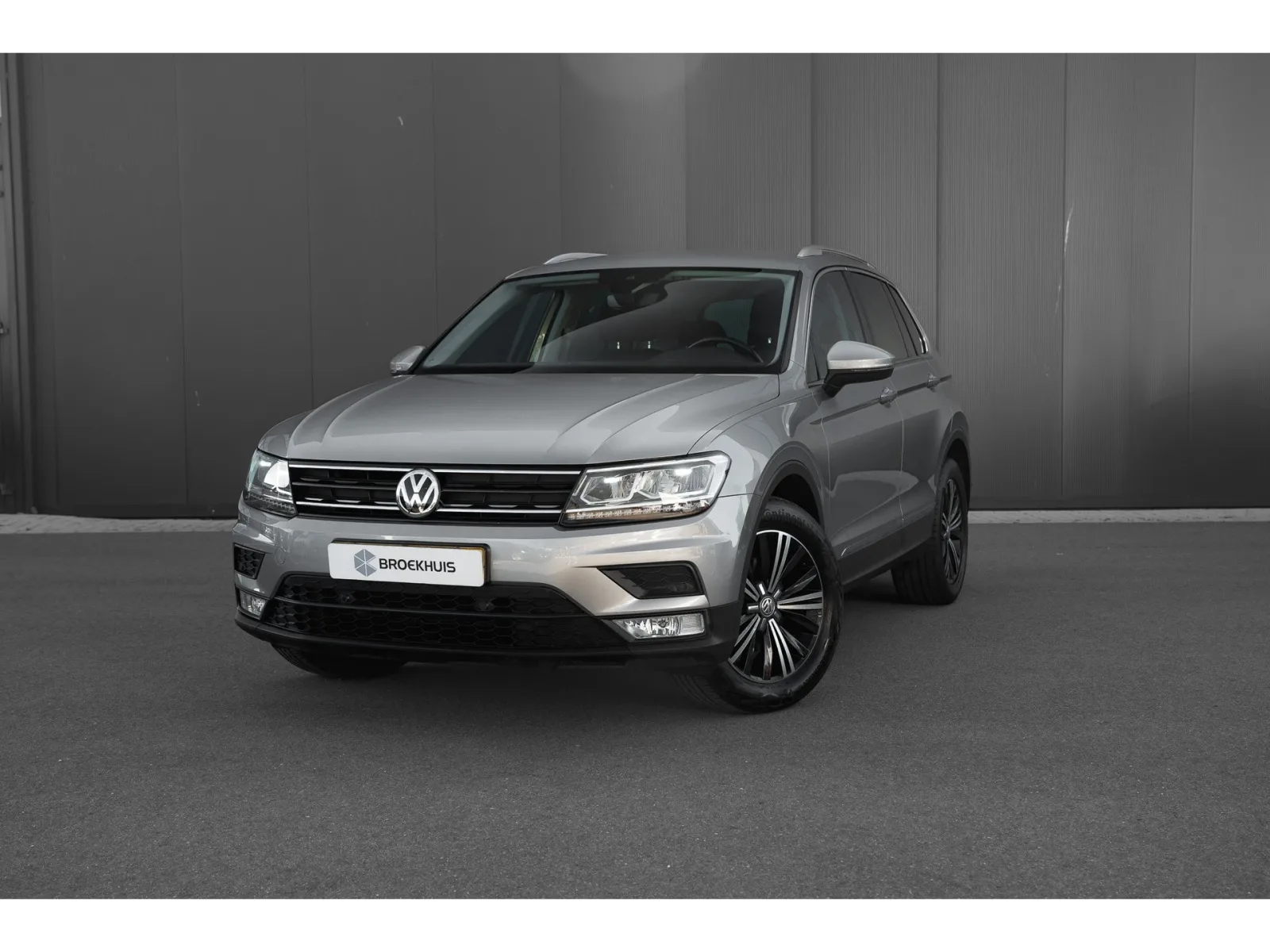 Volkswagen Tiguan (2017) — foto 1