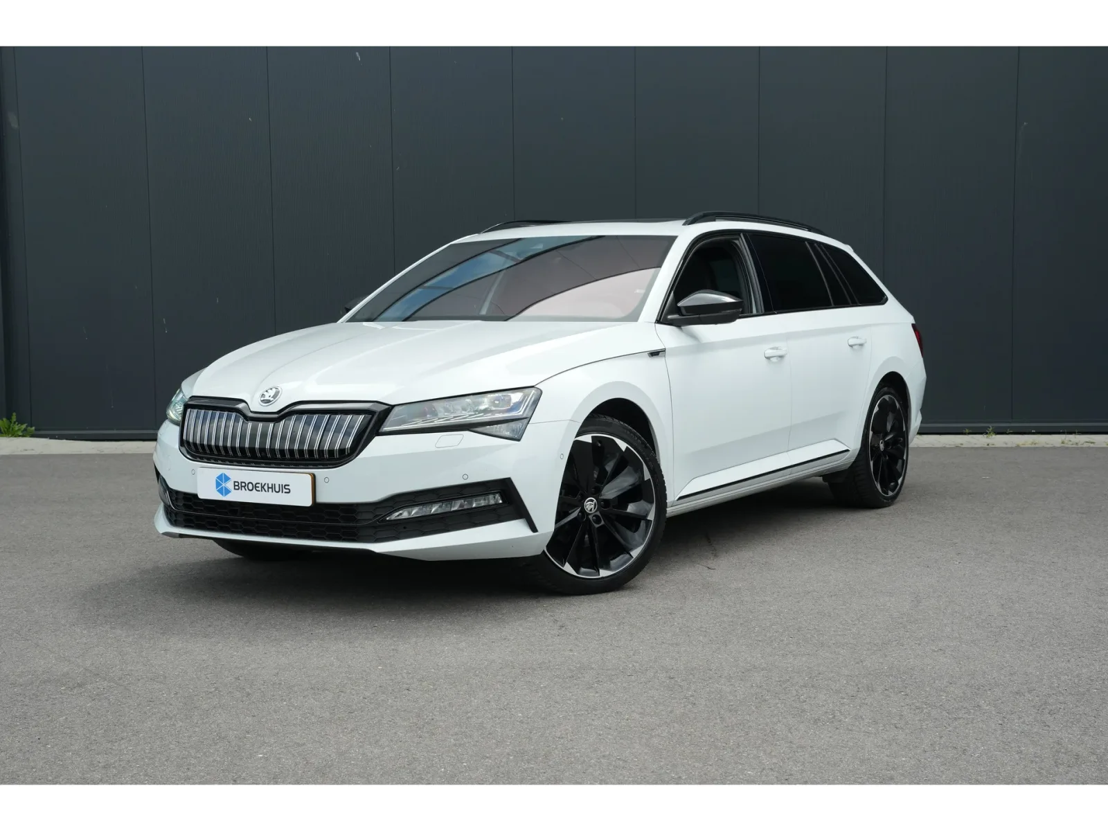 Škoda Superb (2022) — foto 1