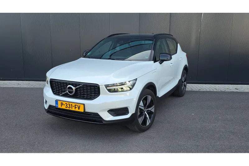 Volvo XC40 (2022)