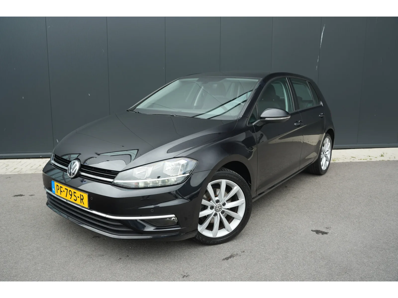 Volkswagen Golf (2017) — foto 1