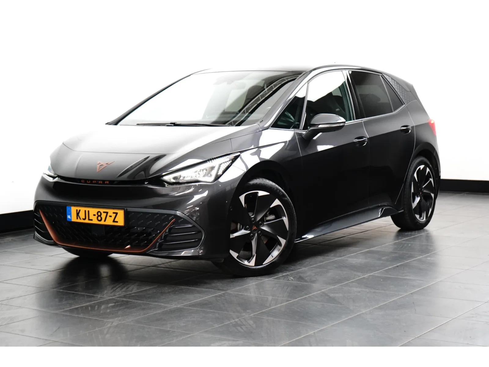 CUPRA Born (2024) — foto 1