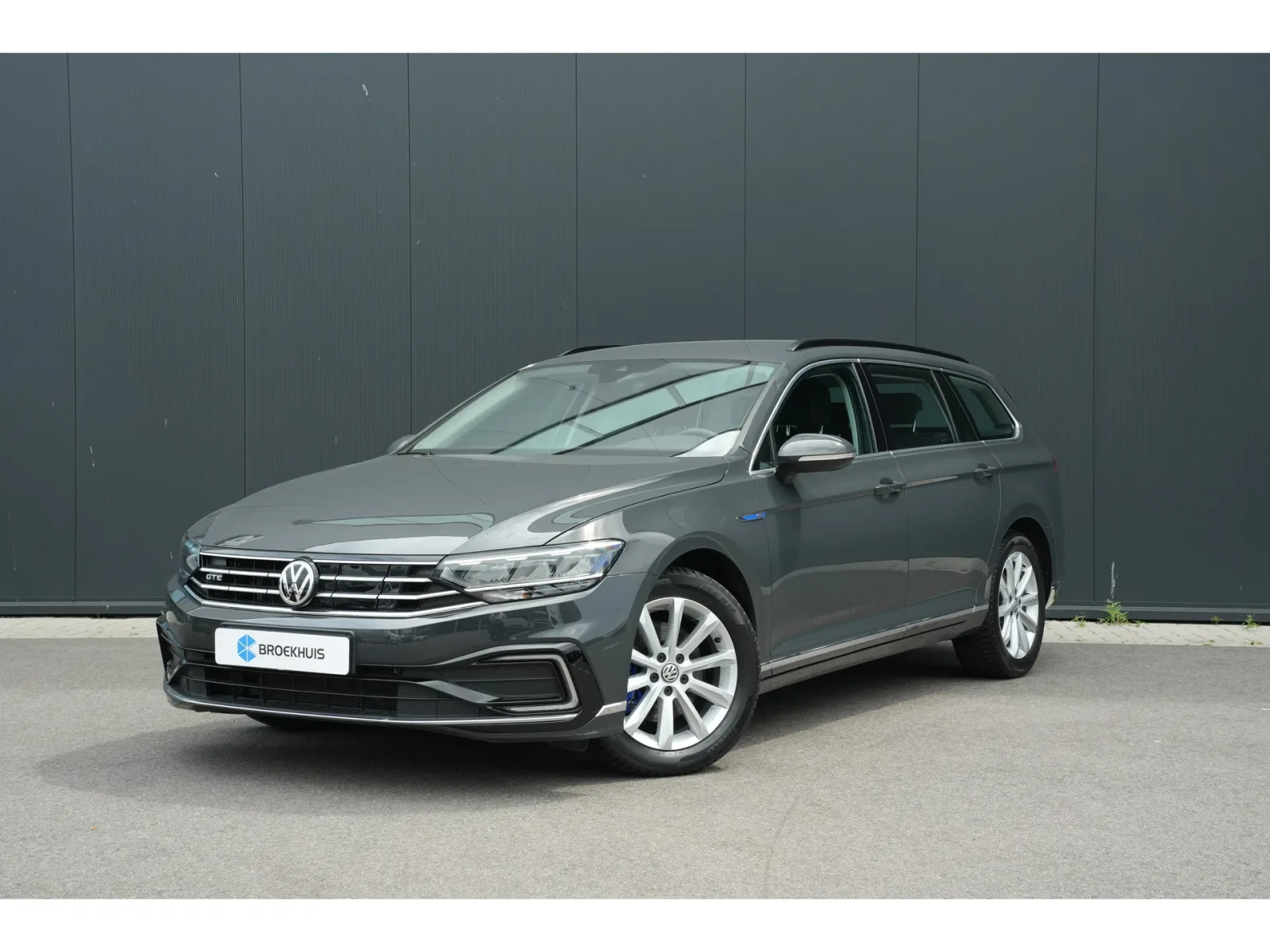 Volkswagen Passat (2020) — foto 1