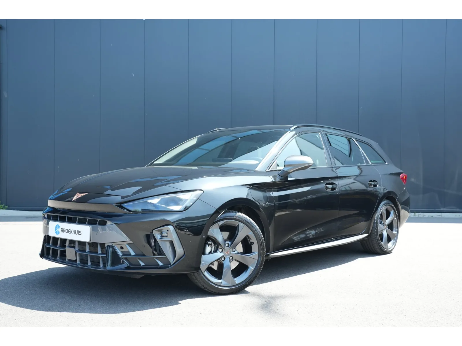 CUPRA Leon Sportstourer (2025) — foto 1
